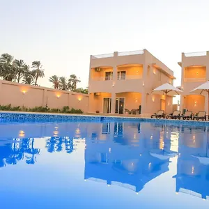 Royal Nile - Pool View 1 Appartement